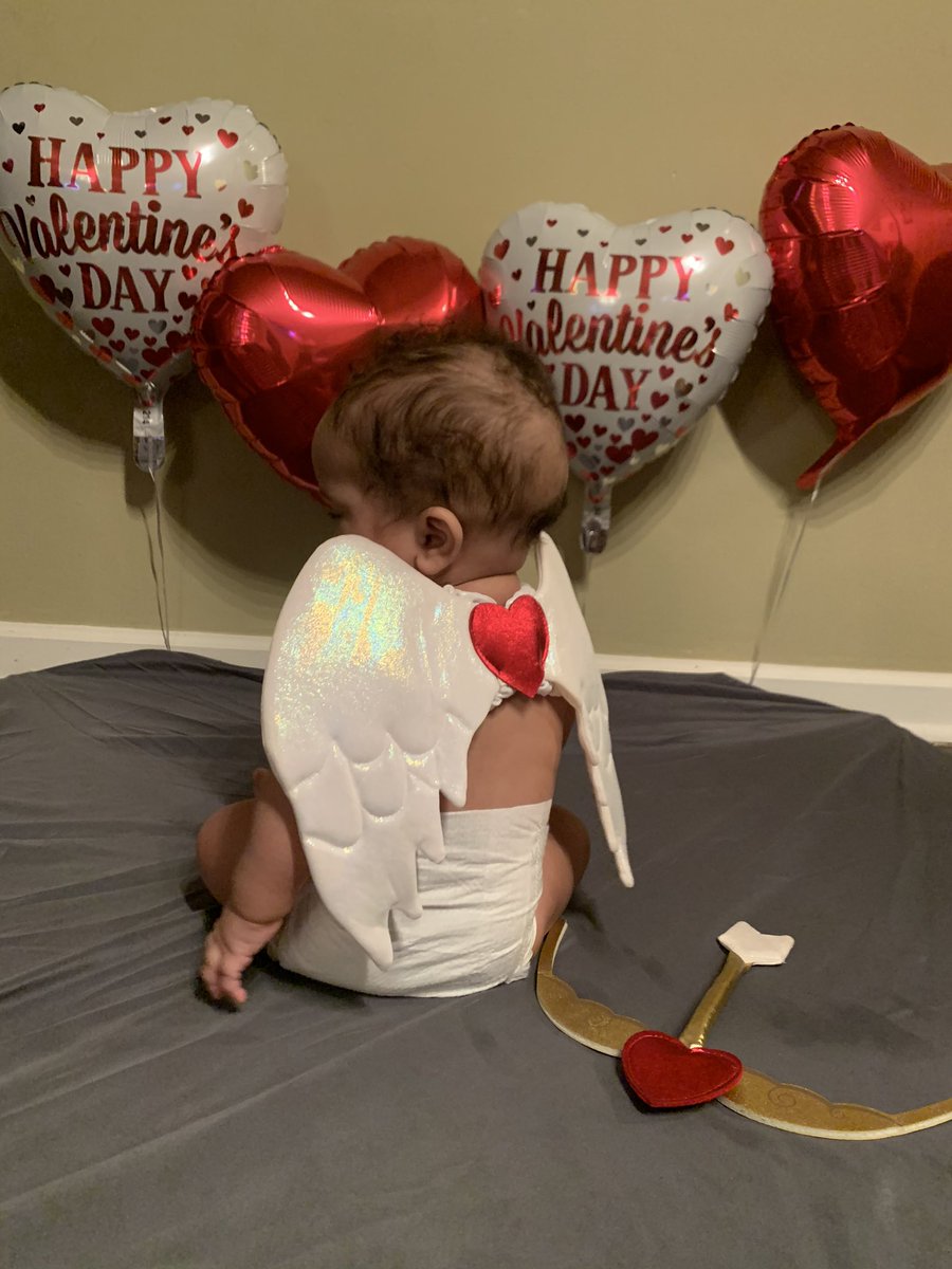 BeautyBee91's tweet photo. ❤️❤️❤️
#BabyCupid #Love #ValentinesDay #Red #FattyBaby #FirstValentines #Hearts #Balloons #Bow #Arrow #LoveStruck #PerfectBaby https://t.co/AWigF5kGoX