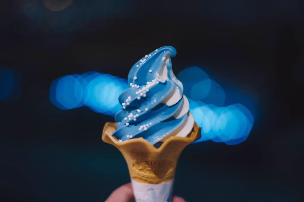 美しすぎる！大阪の海遊館で食べられる「青」の食べ物が話題