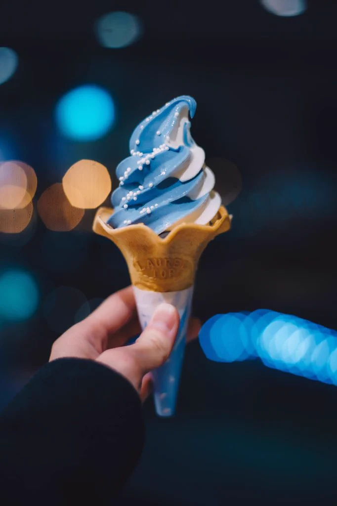 美しすぎる！大阪の海遊館で食べられる「青」の食べ物が話題