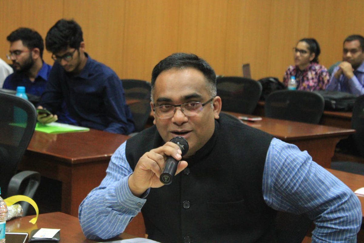 Neotechub_'s tweet photo. Surojit Roy - Head of Operations, #Neotechub was invited by St. Xavier's College, Kolkata to judge the Hult Prize Competition, a prestigious event held across colleges of the world to streamline #entrepreneurial talent. https://t.co/huv4drYTSI