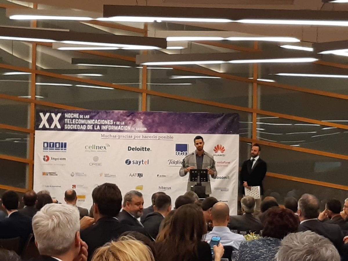 CEEIARAGON's tweet image. Enhorabuena @nekiglobal, #empresa joven con mucho #futuro que comenzó su andadura en @CEEIARAGON, por su reciente galardon "premio empresa Junior" que recoge su CEO @rf910 #NT2020Aragon @COIT_AEIT