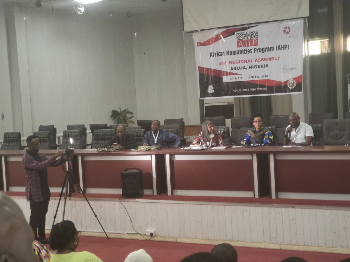 OtchereDebrah's tweet photo. Roundtable discussion
Chaired by Charmaine Pereira.
Panelists: Samaila Suleiman, Olajide Akanji, Chidi Ugwu and Olajumoke Yacob-Haliso https://t.co/zj8YNW5A8l