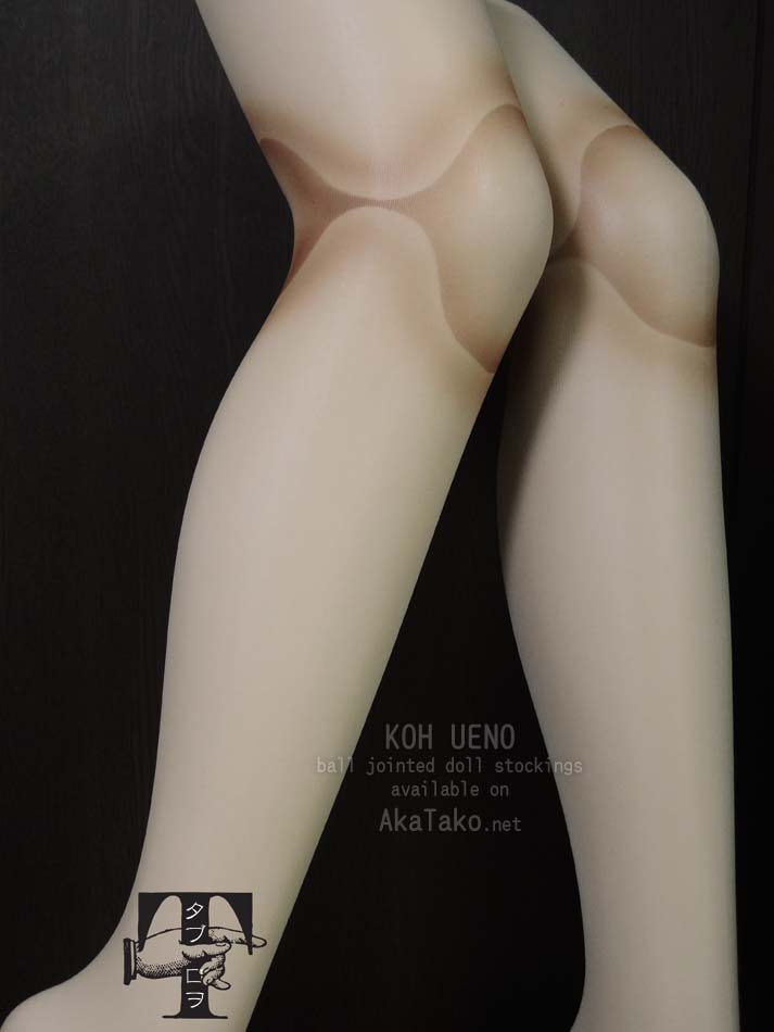 AkaTako on X: Hand painted ball jointed doll nylon stocking gloves by Koh  Ueno extend past the elbow to give you a full arm of doll joints.   @tableauxxx #tableaunu #balljointeddoll #bjd #