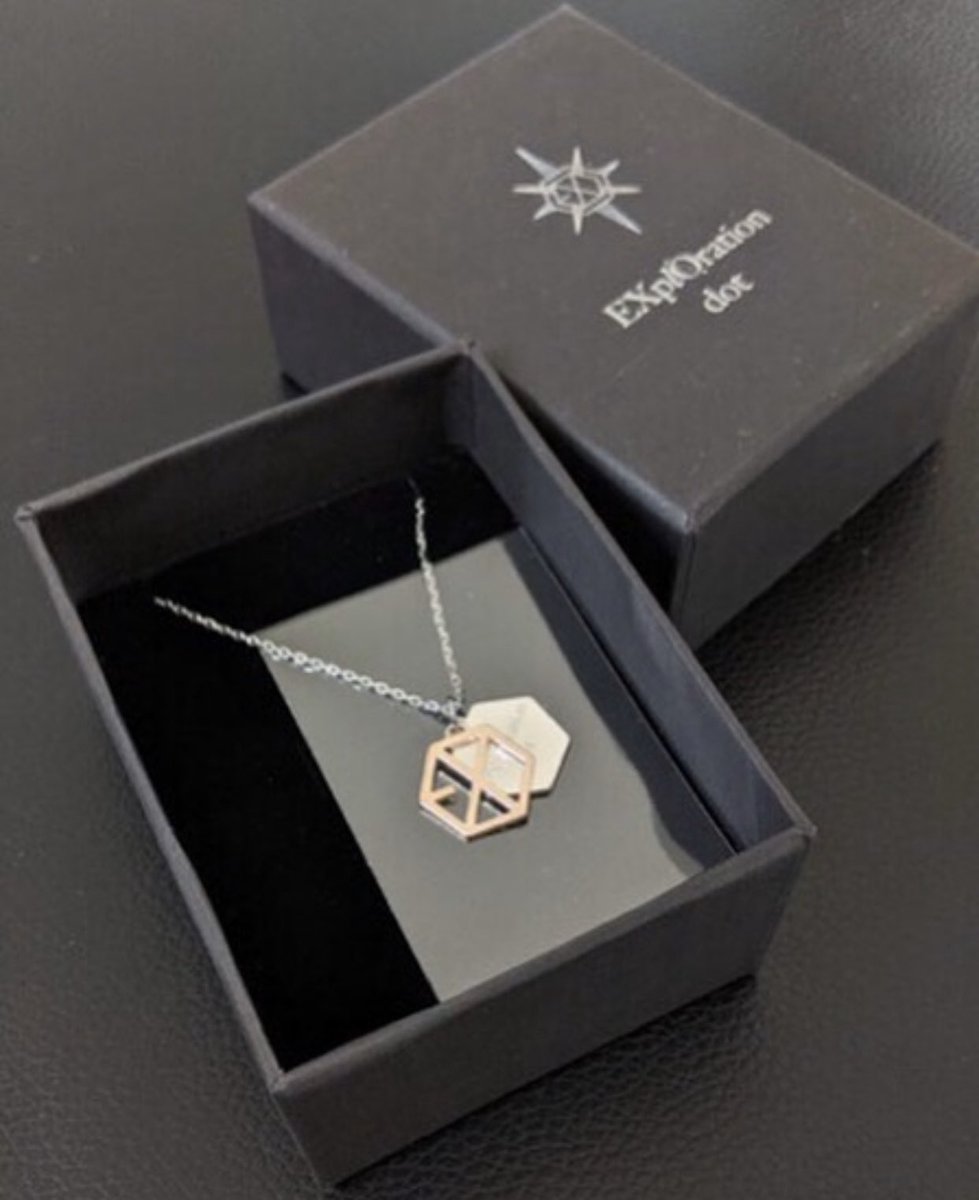 byMiracleLoey's tweet photo. Guys aku mau jual necklace exo official goods exploration, kalau ada yang minat bisa pc yaa #explorationdot #explorationgoods #exo #exploration https://t.co/qyyuwxqWCU