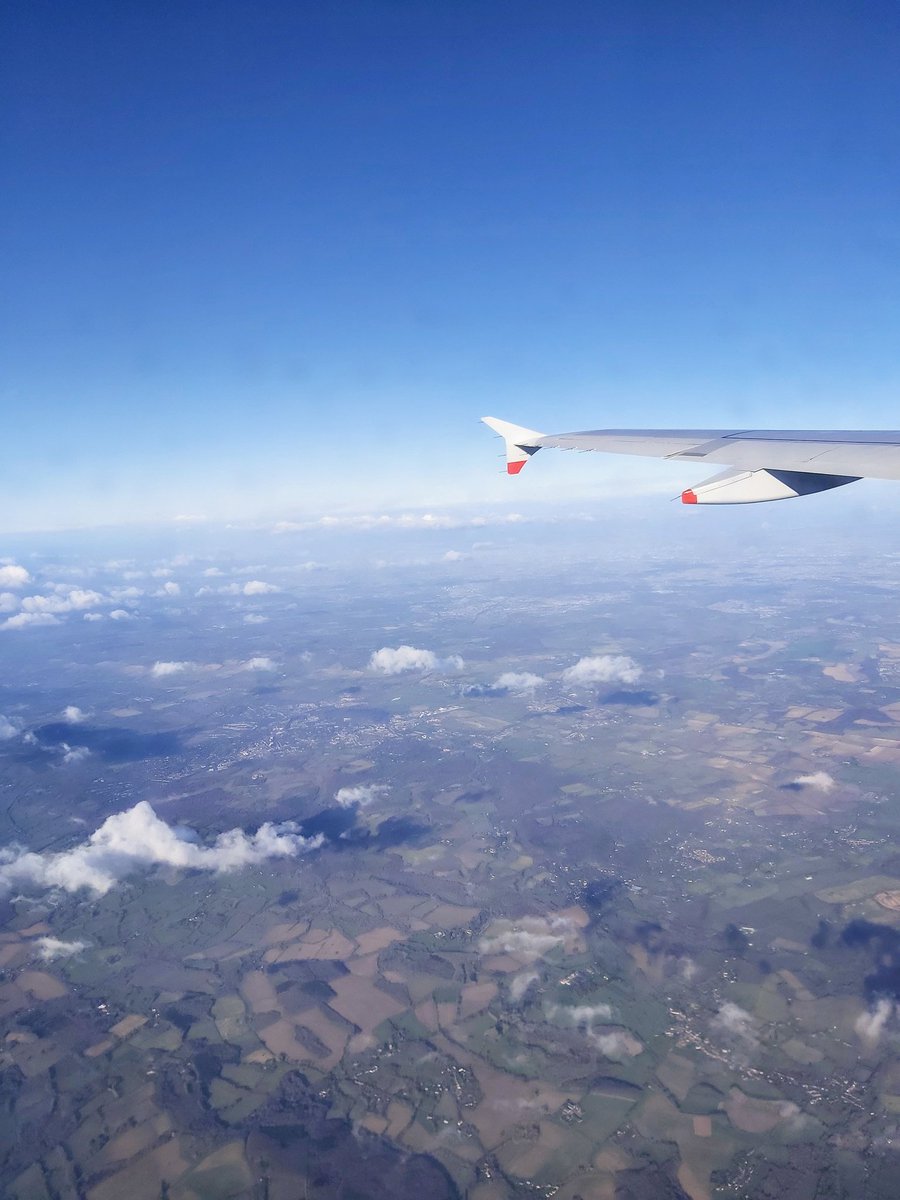 IainMcCracken4's tweet image. After a 2 hour wind delay we are now en route to #ise #audiovisual #building2