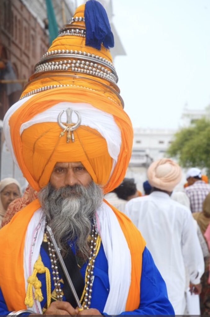 AngloIndiago's tweet image. El pasado 5 de Febrero presentamos nuestros Viajes Fotográficos en la LLibreria Documenta con Juan Zamora, nuestro compañero y fotógrafo profesional.  Todo un éxito!