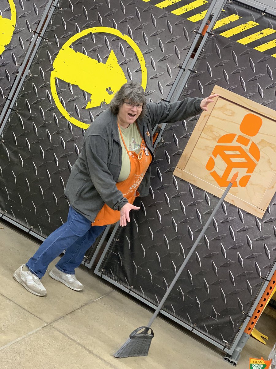 Elza Asanovski (@elzavargulasano) on Twitter photo What’s Happening is there GHOST in the STORE 😱😱🤪🤣😂❤️ <a href="/thd_2703/">THD Canton #2703</a> <a href="/kayaktatt/">Julie</a> <a href="/Schulte4A/">Joe Schulte</a> @ What’s Happening is there GHOST in the STORE 😱😱🤪🤣😂❤️ <a href="/thd_2703/">THD Canton #2703</a> <a href="/kayaktatt/">Julie</a> <a href="/Schulte4A/">Joe Schulte</a> @