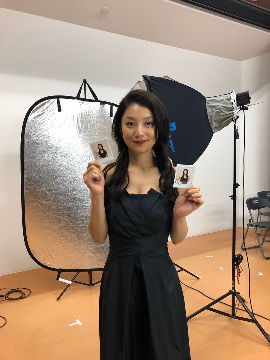 日曜ドラマ Invert 城塚翡翠 倒叙集 霊媒探偵 城塚翡翠 公式 日曜夜10 30日テレ 小池栄子 さん サイン入りチェキのプレゼント応募締切は本日まで お早めにご応募ください T Co Qlqtpiuzbe 美食探偵 美食探偵プレゼント 中村