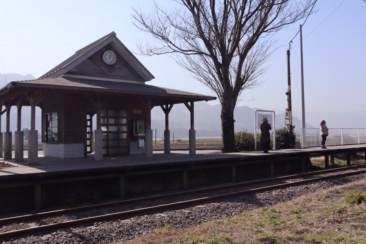 かたやん 熊本の旅2日目その1 阿蘇郡南阿蘇村編 宝来宝来神社 道の駅 あそ望の郷くぎの 見晴台駅 見晴台駅は午後の紅茶の Cmロケ地 何回来てもやっぱりいい