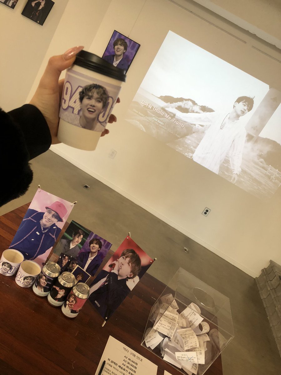 tryoppa's tweet image. I am so happy to be able to be in Seoul and celebrate Hoseok's birthday, thanks BTS and @Hopefully940218 @jazoohongdae