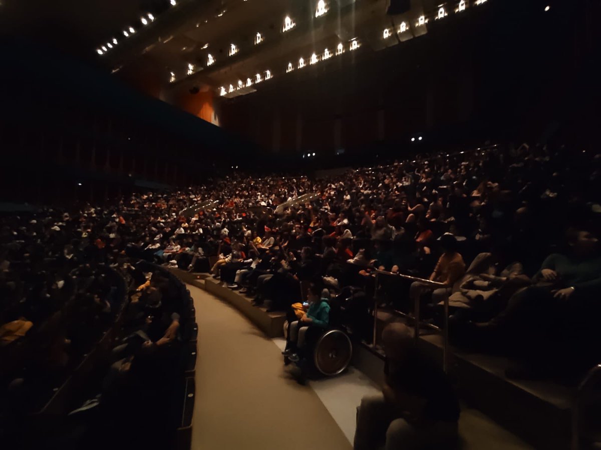 TomyCant's tweet photo. Emocionante mañana identificando #fakes ante 1500 alumnos de diferentes colegios de #Cantabria en el #DiaInternetSeguro #SID2020 @cibercantabria @PFCantabria https://t.co/7YlLqd2OiV