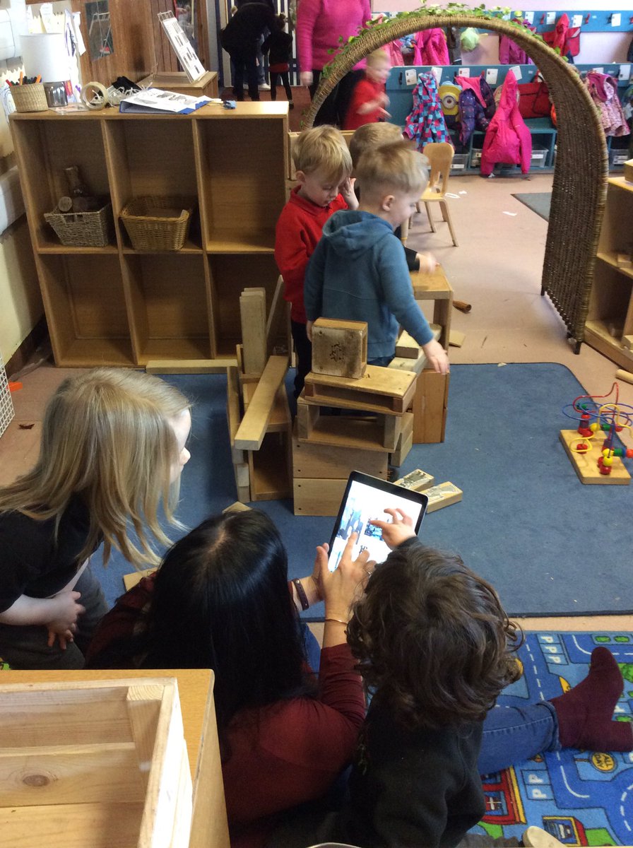 BathgateNs's tweet photo. Some fantastic research captured yesterday as the children planned to make their hotel. #skyscraper #lift #elevator #planningourlearning https://t.co/sLBhexuqda