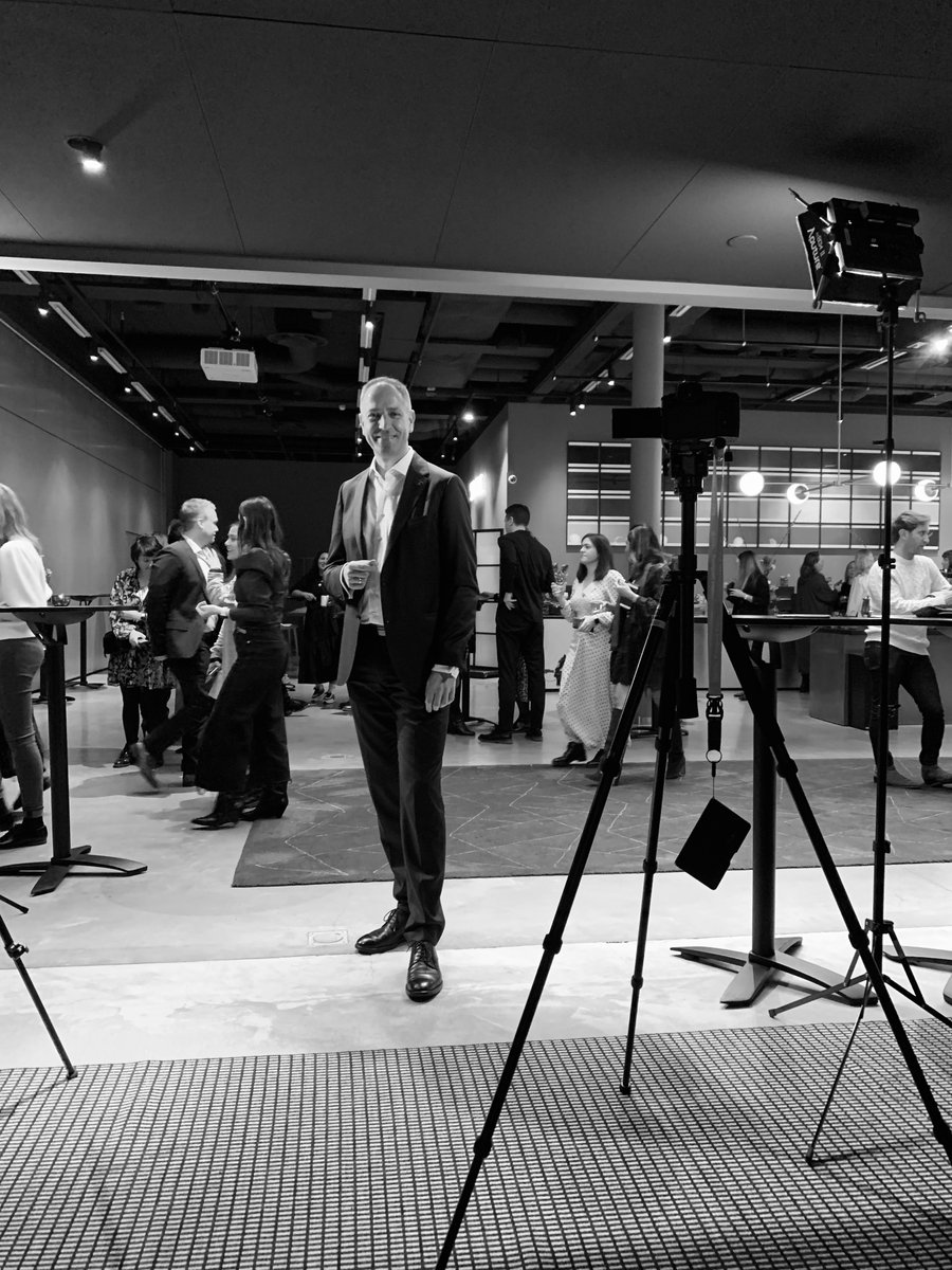 Thomas_Harrer's tweet image. ⚡ Forever #IBM!
The #WizeGuys in action!

#IBMFlashSystems storage launch in #stockholm with @sallyeaves, @Ed_J_Walsh &amp;amp; @NeilCattermull
#IBMStorage #IBMSystems #HybridCloud #multicloud #BigData
#defstar5 #makeyourownlane #smm 
@IBMStorage @IBMSystems