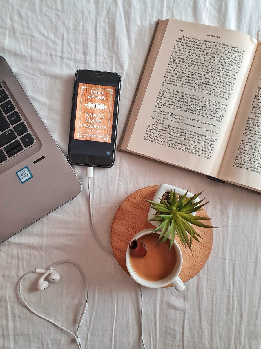 NaturallyMenee's tweet photo. My Favorite Non-Fiction Books https://t.co/6EA2X1Fu3l https://t.co/IZbhuoByWY