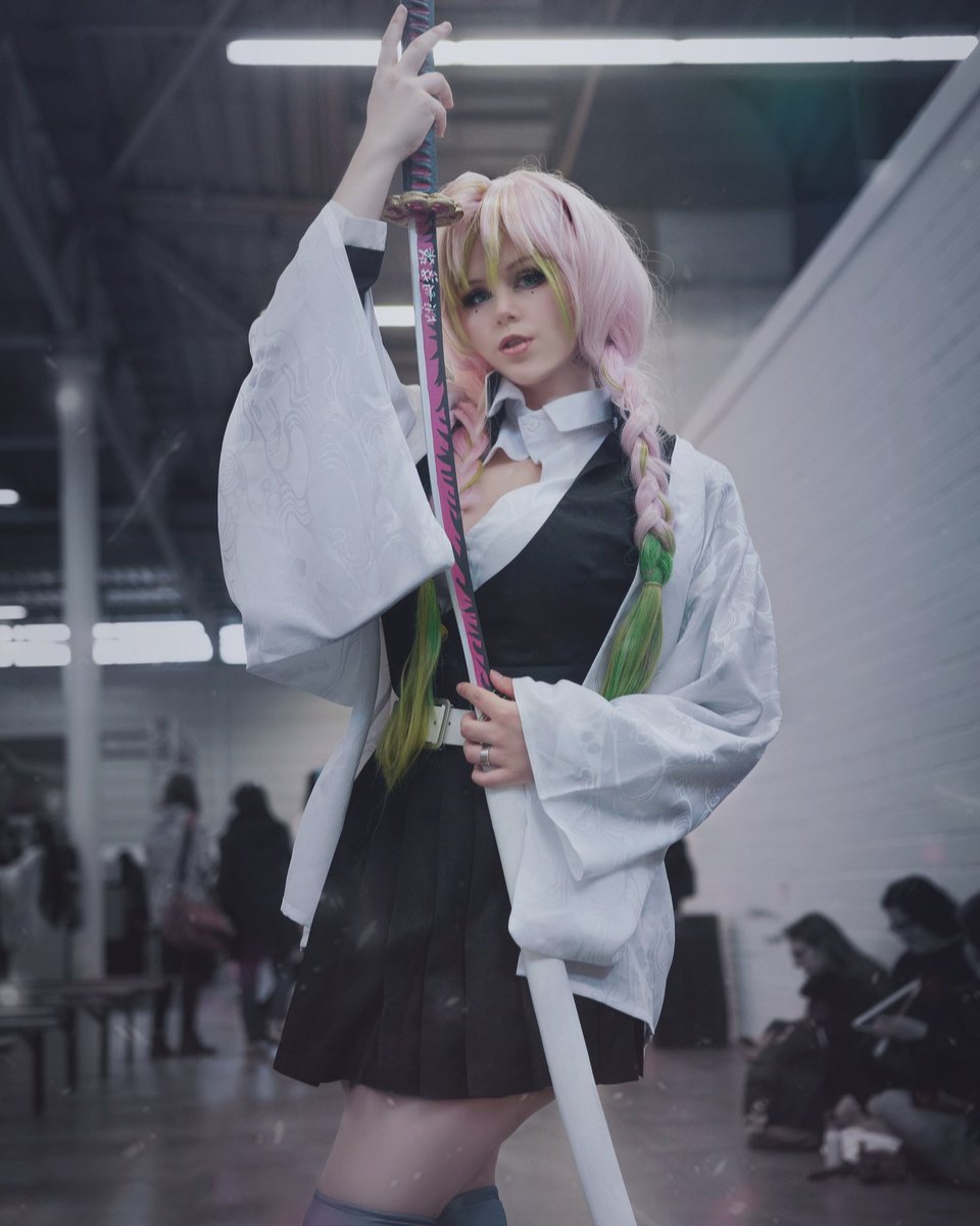 first picture from the epiccon🤗 hope you guys like it 🥰