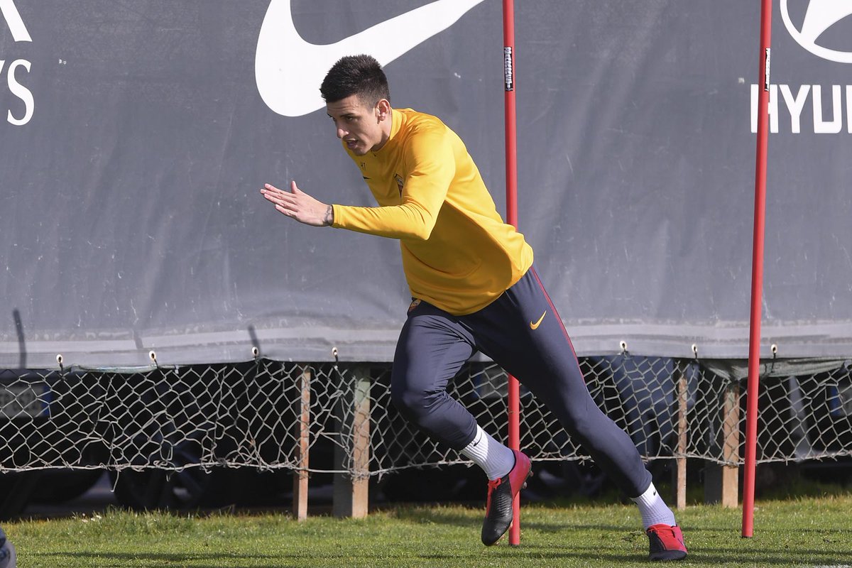 OfficialASRoma's tweet photo. ⚡️ Al lavoro in vista della trasferta di Bergamo
#ASRoma https://t.co/RX7nXPkwyj