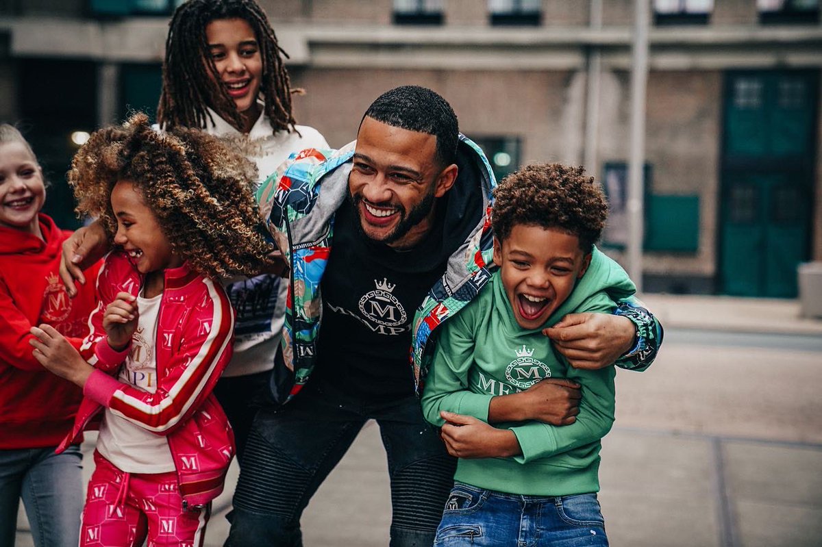 Memphis Depay on X: Who tell these kids to Walk in Faith not By Sight? Me!  Proud to show you my collaboration X @vinginojeans Shop online at   Available in over 100