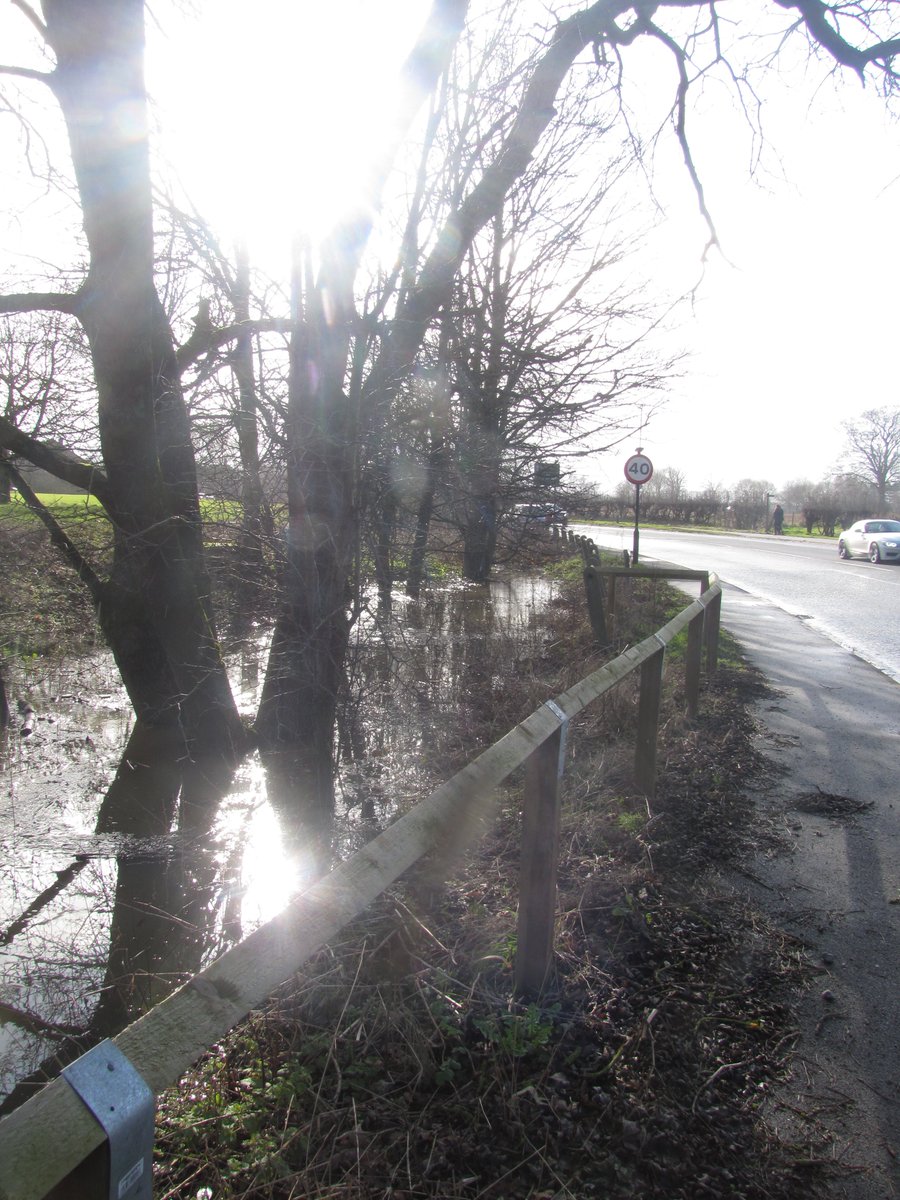 greenbeltsal's tweet image. @BBCYork @BBCLookNorth @spencerstokestv @CityofYork @RachaelMaskell @AndrewWaller1 
Is #JeffFairburn paying for the #FloodPump #A19 #FordlandsRoad #York 
#StormCiaraUk #YorkFloods2020
Water will find it's way @helpsavefulford