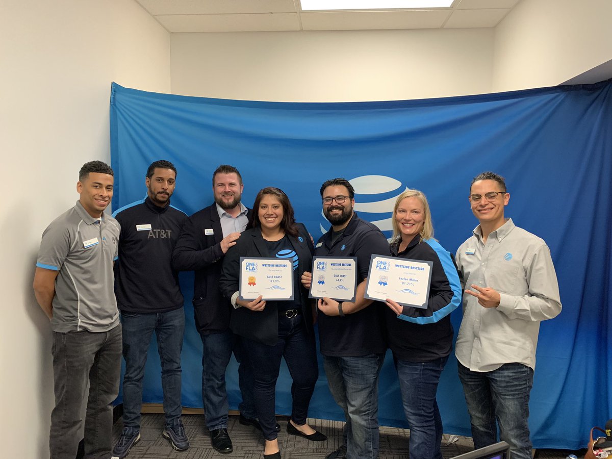 dom_tanchez's tweet image. Westside Bestside Q1 kickoff was a success and we’re leaving with some best practices from our Miami partners and some awards! #proudrsm #summit2020 #senseisoliders #westsidebestside #onefla2020 @drew_wagz @ColeWorldFL @MilagrosMontout @jrluna11