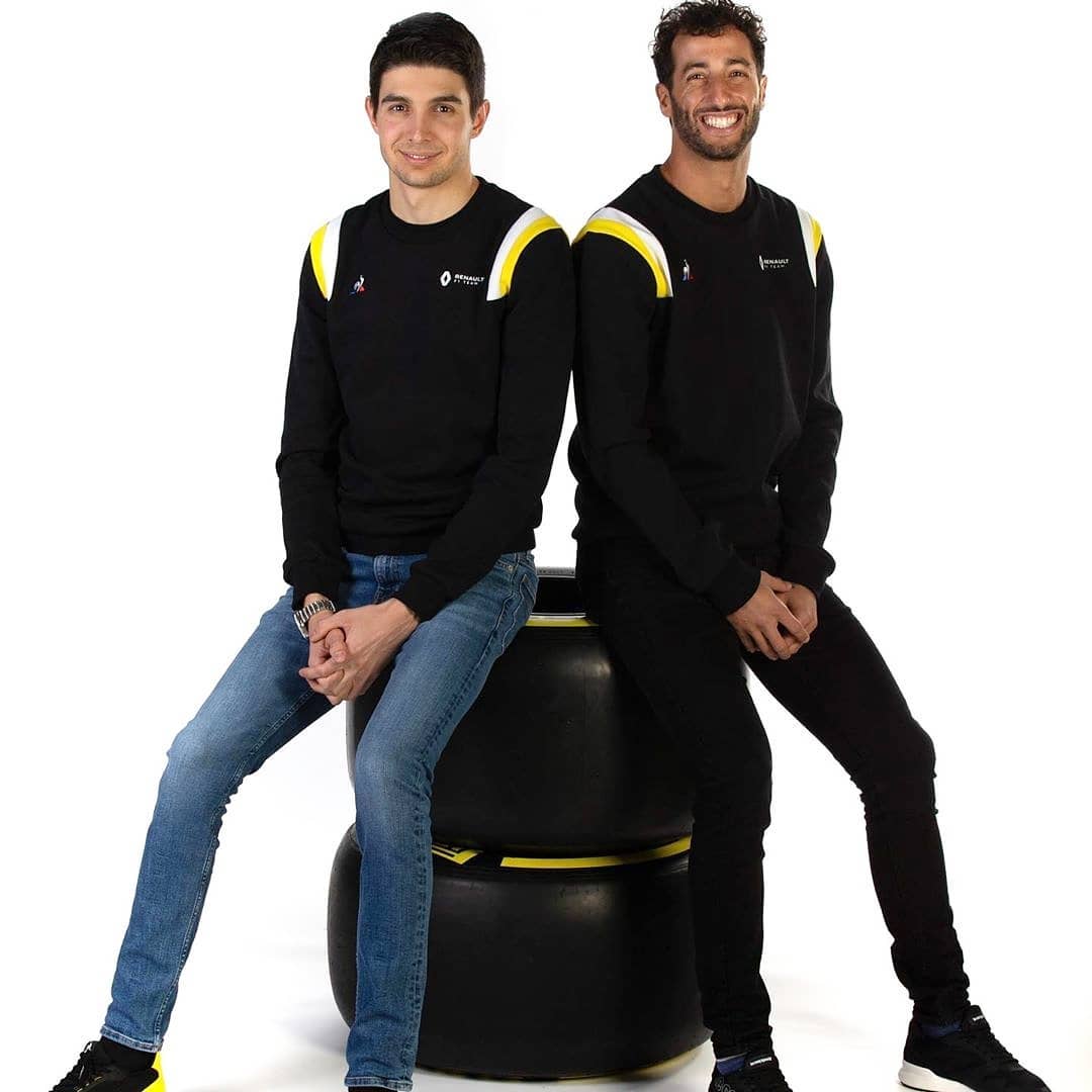 EstebanOconFans's tweet photo. 1 more day until the #RS20 is revealed at the @RenaultF1Team 2020 Season Opener 💛🖤

#F1 #EO31 #TeamOcon #Ocon #Ricciardo #DR3 @OconEsteban @danielricciardo https://t.co/S8BtX6lmxZ