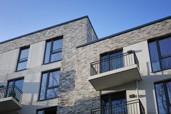 StoLtd's tweet image. Our new #StoBrick solution gives #architects a far greater opportunity to incorporate genuine clay #brick finishes into #façade designs that incorporate mineral-fibre #insulation. There's a wide range of textures, colours and sizes available too. sto.co.uk