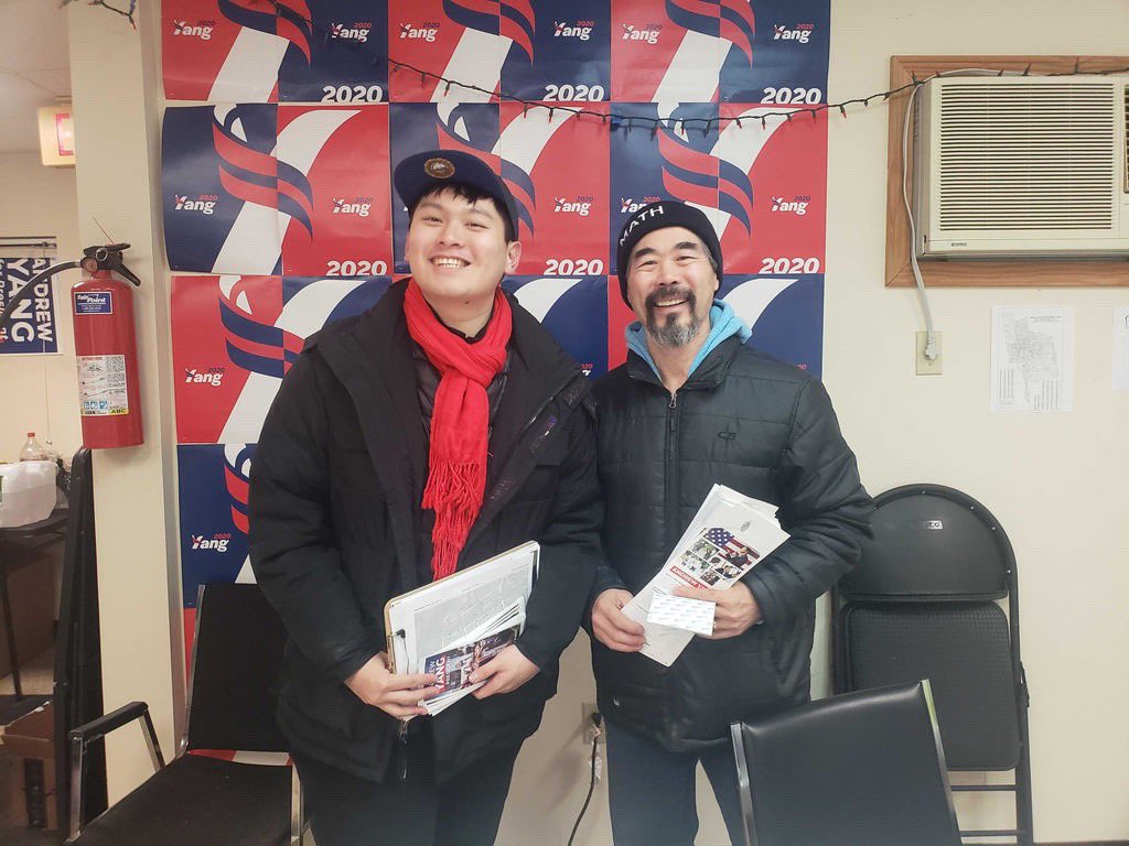 TeamYangNH's tweet photo. We’re up and at ‘em – with coffee and rally signs in hand, and #MATH in our hearts/minds, we’re looking forward to getting voters out for @AndrewYang TODAY! #fitn #nhpolitics #Yang2020 https://t.co/kNOHkfJFtC