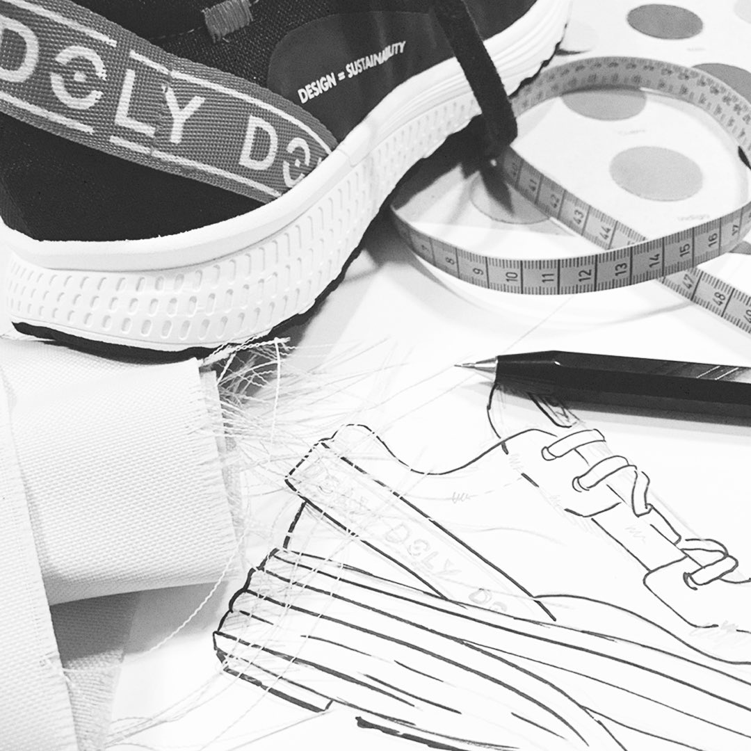 DolyDesign's tweet photo. En Doly hacemos zapatillas sostenibles fabricadas en España con materiales reciclados. Moda y medioambiente pueden ir de la mano, y tú ser parte del movimiento #slowfashion. ¿Te unes?
https://t.co/L4SGobK62J
#dolydesign #madeinspain #modasostenible https://t.co/1nuTCr6Uht