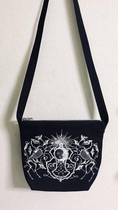 刺繍バッグ 再販できるのか
工場に問い合わせないと分からないんですが
受注販売したら欲しい方居たりしますか…?????? 