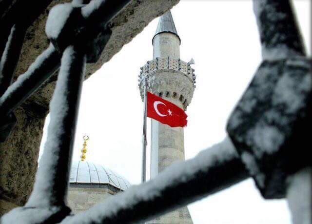 Bzkrt1112's tweet photo. Ömür, kıymeti bilinmeyen aziz bir misafirdir... 

# https://t.co/wJqX0qqQep