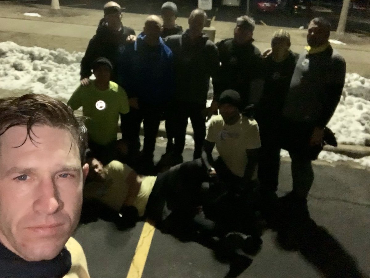 #inaugural <a href="/f3naperville/">F3 Naperville</a> #BlackDiamond workout. <a href="/F3_APPLETINI/">Frank Schulte</a> on Q. 11 PAX | 60 min | 700+ calories. Come see us Friday <a href="/f3darktower/">F3 DarkTower</a> 0500.