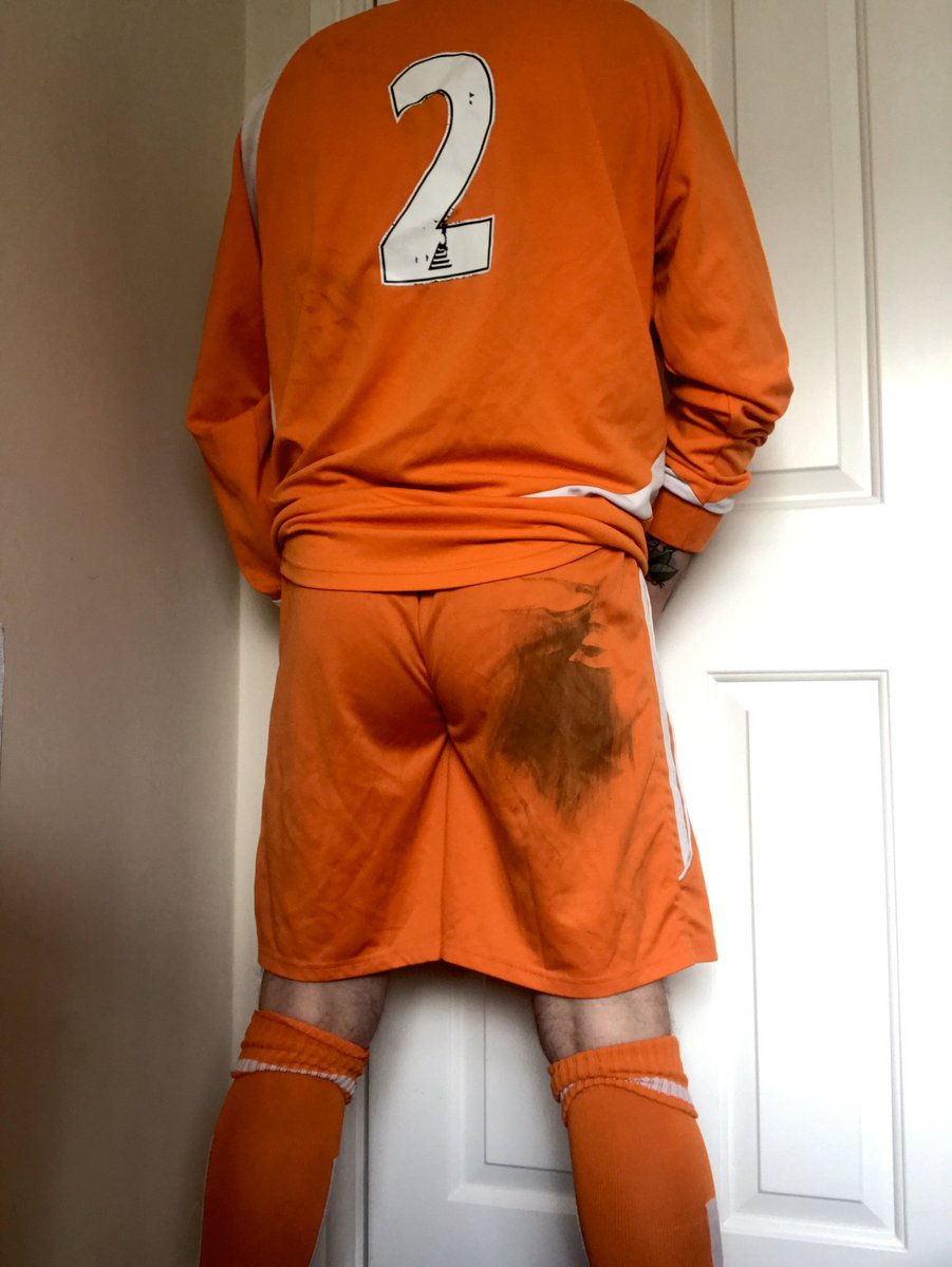 Jamie999x's tweet photo. Second of the used kit haul!! Orange shows the filth great!!!
#gaykit #gayfootballkit #gaysoccer #gayshorts #gaysock https://t.co/iLNVPgsiLD