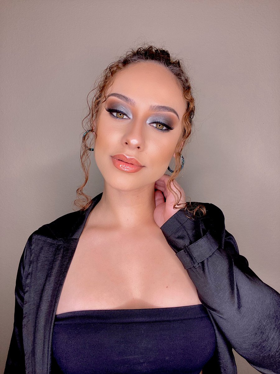 rachealllb's tweet image. A simple retweet goes a long way ❤️ Makeup Artist based in #Sacramento  need more clientele so share with your friends &amp;amp; fam. Never know when they might need a local makeup artist 👩‍🎨