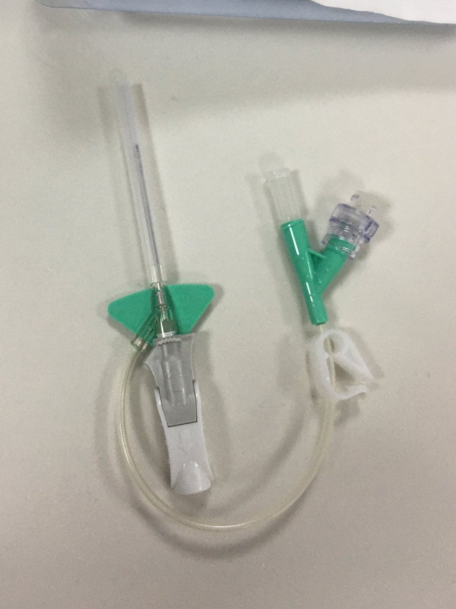 APerezAlonso's tweet photo. Probando nuevos cateteres IV con alargadera incluida. Bastante interesante...#enfermería #emergencias https://t.co/O16I1XcqCq