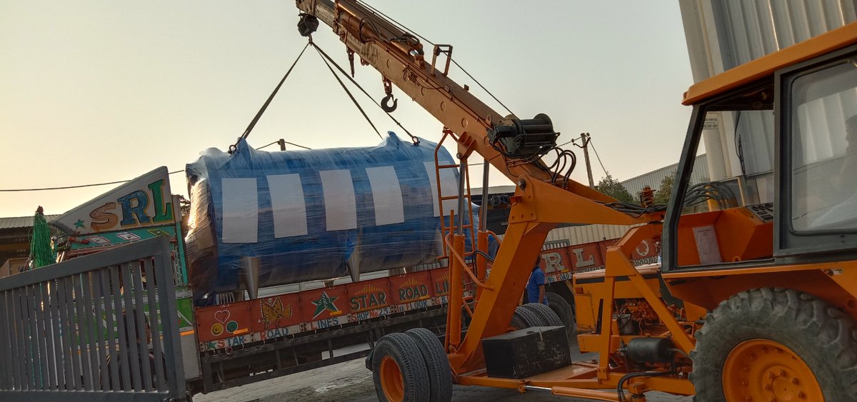 IceMakeRef's tweet photo. We are all set to dispatch of 10,000 LTR (multi compartment) Milk Storage Silo. 
#Milkstoragetank #Milkstoragesilo #Icemake https://t.co/90llKlIx87