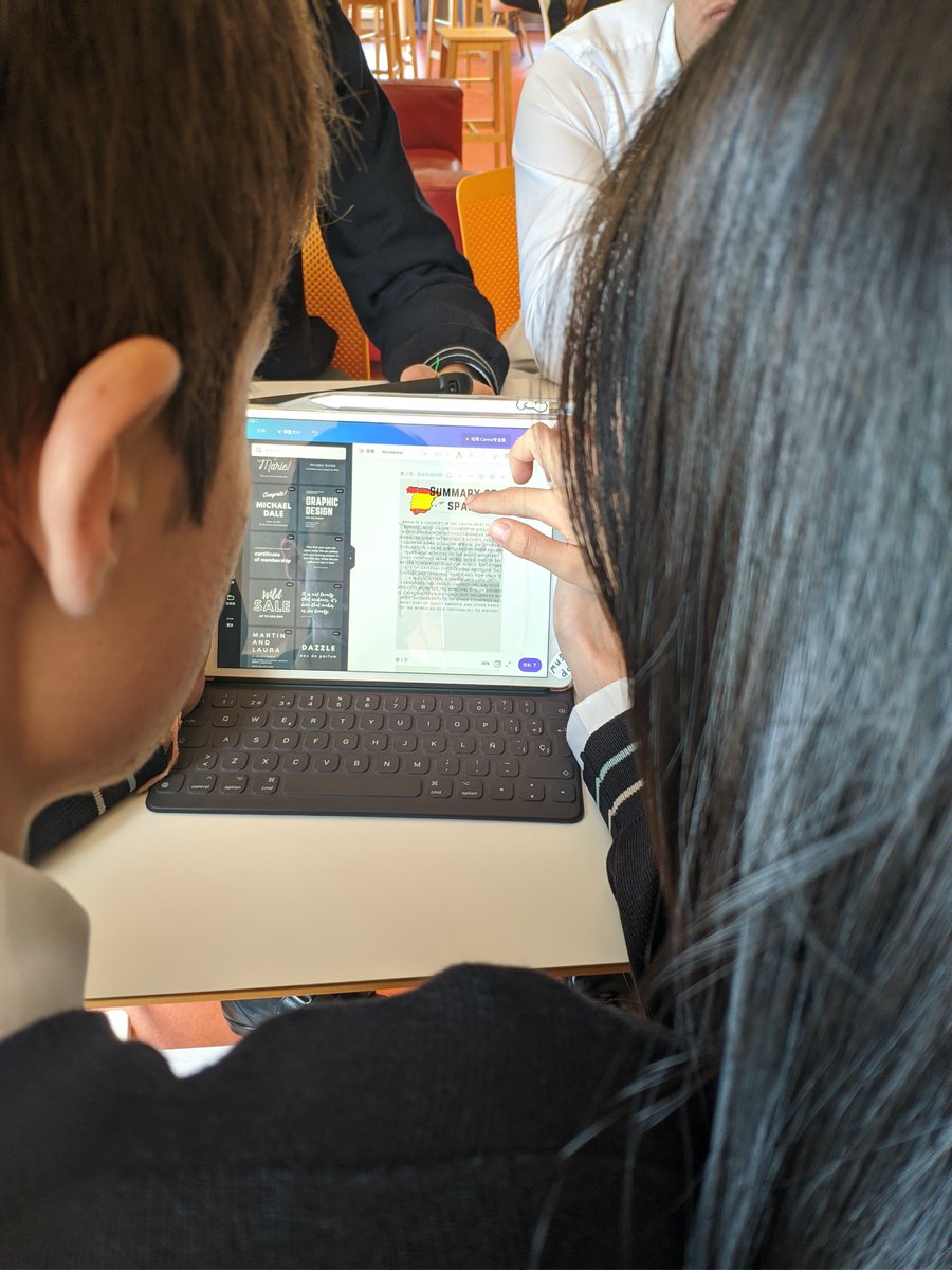 styago1's tweet photo. El proyecto HELP de Y12BI está avanzando de forma impresionante. Grandes ideas para niños/adolescentes refugiados y/o inmigrantes para explicarles conceptos de nuestra cultura. @newton_college @ISPSchools #gettingbetter #ABP #Aprendizajecooperativo #ongaa https://t.co/wMPsaWpKB0 https://t.co/wyYKJwRgx0