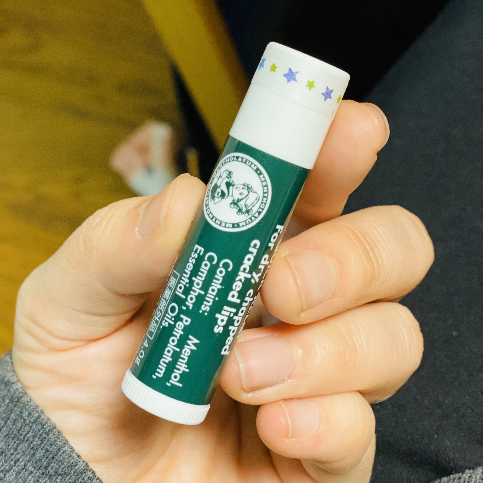 きみのみき 𝕠𝕪𝕒𝕓𝕒𝕜𝕒 花粉症対策はお高い花粉ブロックスプレーもいいけど リップクリームを用意して鼻の穴に突っ込んだ方が安上がりで体感として効果は同じくらいです チューブのワセリンもいいけど手が汚れるので 目立たずサッと塗れる筒状