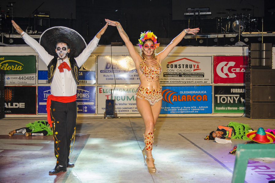 Arias_Carnaval's tweet photo. 🇲🇽Primera Noche 2020! 🕺💃
Arias Es carnaval!! 🎵🎉
Fotos: G U S T A V O  L E V I T A 📸
#carnavales2020
#ariasescarnaval
#ariascorazondecarnaval https://t.co/I4MaqF4FnP