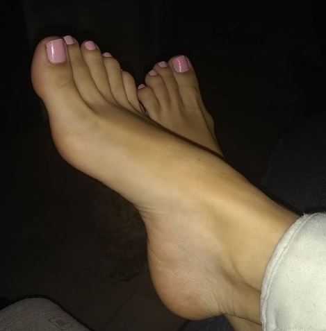 IranaFeet 💕's pics and videos - EQfvWSYXkAcAwfs jpg:small image 26