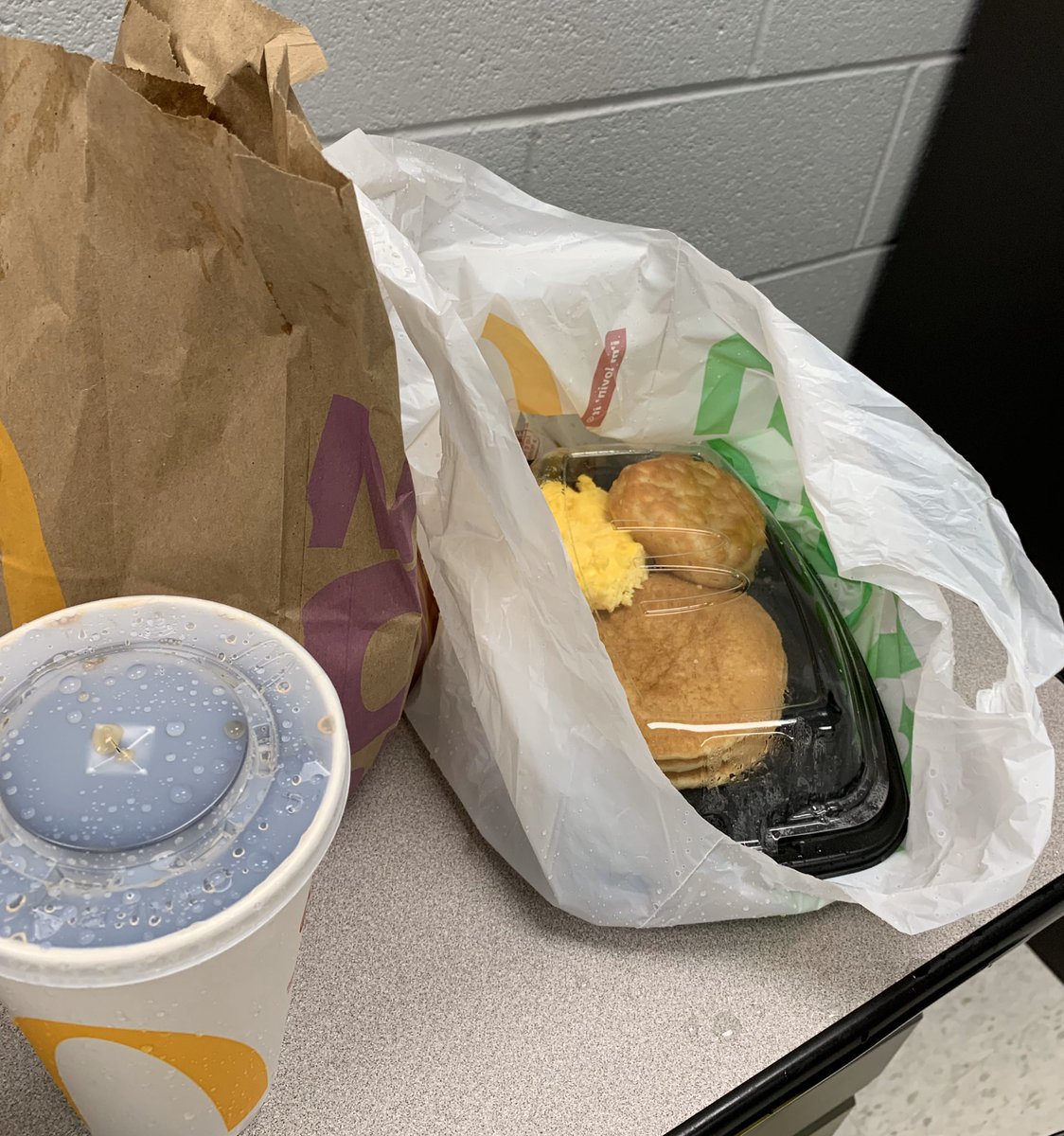 Scholz_Matt's tweet photo. The challenge moved up to 35 for the basketball player in my 1st block class.... he had 35 against Ashbrook. #PayUpAgain https://t.co/eYvani7N9y