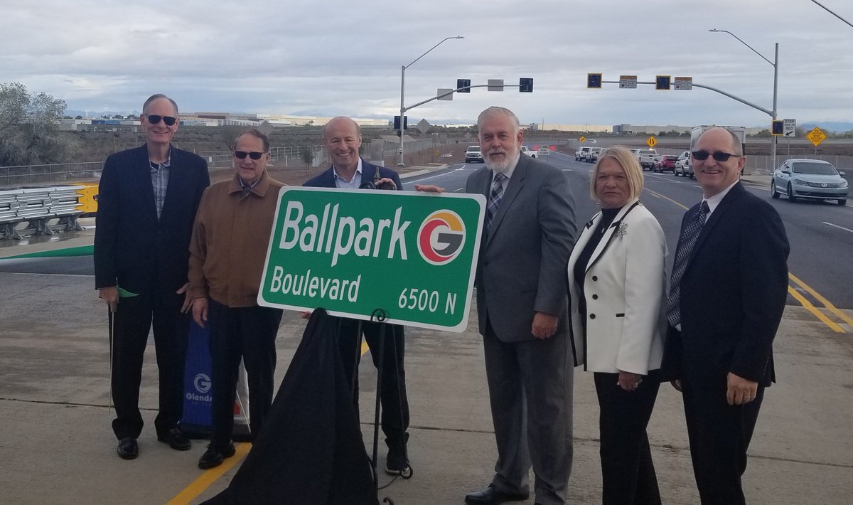 MayorWeiers's tweet photo. Hitting another one out of the ballpark! #ballparkblvd is #Open allowing @whitesox &amp; @Dodgers fans &amp; visitors to @camelbackranch easier access to all @Westgate_AZ has to offer Thank you to everyone who made this happen in 302 days! A #homerun for @GlendaleAZ. 😎 #growglendale https://t.co/FCRjLTX1Pt