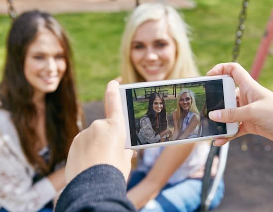 CuratorMemory's tweet image. Everyone wants to look their best in photos...here&apos;s some tips! buff.ly/2IkIzY4