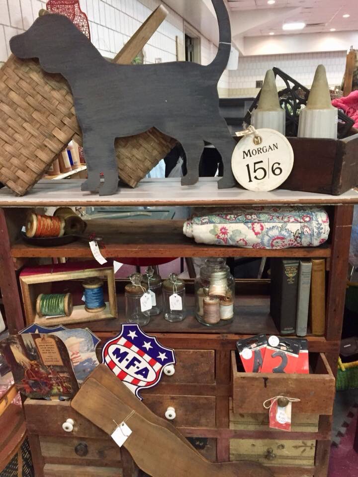 stjosephantique's tweet photo. This weekend!  Who do you want to go with you?
The Antique Show and Vintage Market  will be February 15-16, 2020 at the Civic Arena.  These photos are from last year’s show. 
Angie Hummer
816-390-4867
amhummer6@gmail.com
#antiques #collectibles #civicarenastjoe #stjoemo #missouri https://t.co/wwnhiyqmZv