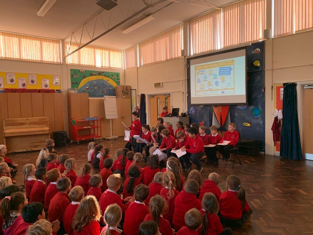 MayalsSchool's tweet photo. Lots of Internet Safety activities taking place in school today. Do you know what is safe to include in your online identity ? #MayICT @safeinternetday https://t.co/H8DO82yntM