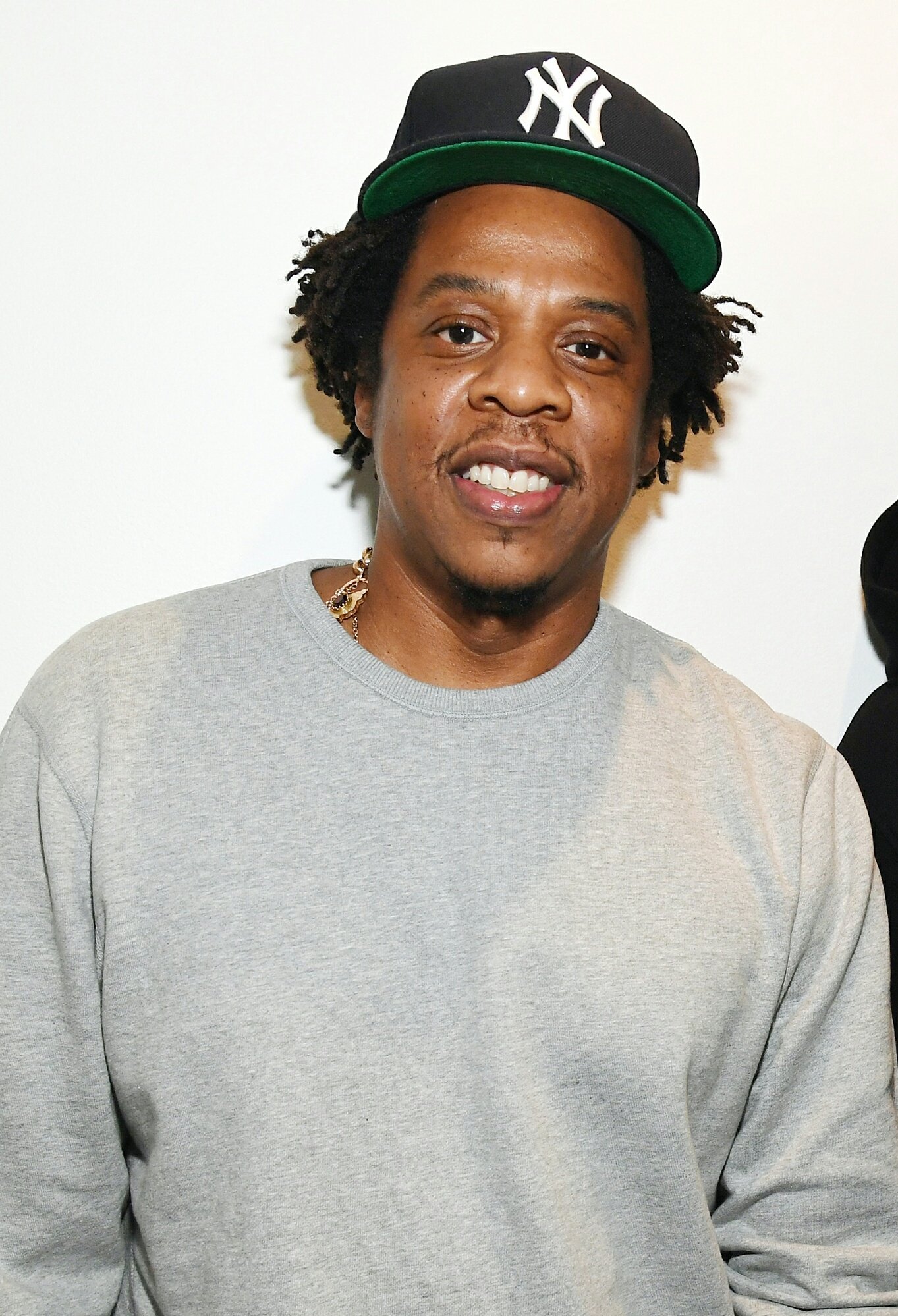 jay z wearing hat