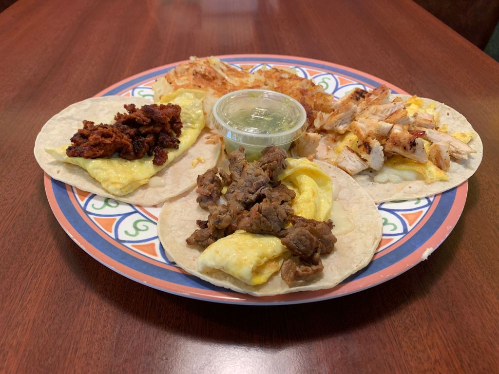 ☀️ Happy Taco Tuesday! ☀️
Did You Get Your $1 Breakfast Tacos Today⁉️
Choose between Steak, Chicken, Chorizo, Bacon, Sausage, Ham, or Veggie! It's all yummy! 😋
Don't miss out on the great deal! 🔥