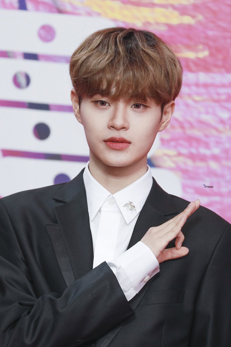uranus_ur's tweet photo. 200130 서울가요대상 
#이대휘 #LEEDAEHWI 
#AB6IX #에이비식 https://t.co/7X4Hf1cuS6