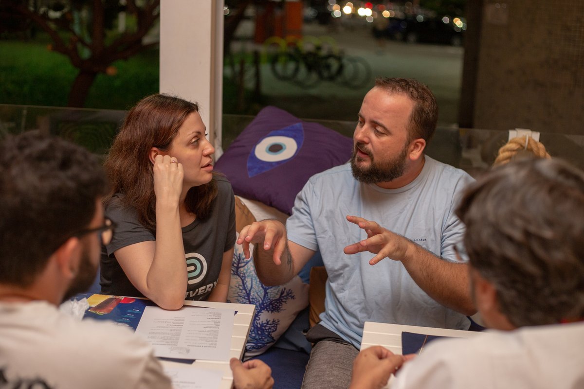 devopsdaysvix's tweet image. As atividades do #DevOpsDaysVitoria começaram na sexta-feira, dia 07/02, quando organizadores, palestrantes, patrocinadores e participantes se reuniram para o Rock the Beach, um jantar no Barlavento, na Praia de Camburi. 

#devopsdaysdeverao