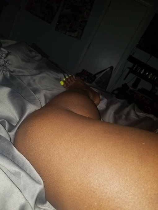 Good morning.... now send me your tribute.. $kokowoods82 #cashmeets #findomgoddess #ebonydom softfeet<a href="/tag/cashmeets"class="tags">#cashmeets</a><a href="/tag/findomgoddess"class="tags"><span>#findomgoddess</span></a><a href="/tag/ebonydom"class="tags"><span>#ebonydom</span></a><a href="/tag/blackdomina"class="tags"><span>#blackdomina</span></a>