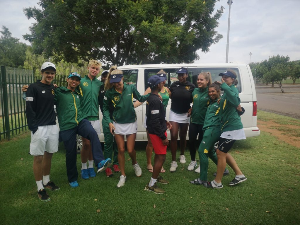 TennisSA's tweet photo. TSA Director of Tennis &amp; Grand Slam winning coach @jeffcoetzee25 spent time with the country’s future stars during the 18 &amp; Under African Junior Championships today at @UPTuks. 

WHAT A MOMENT 🇿🇦‼️ https://t.co/6ot6Q7leUn