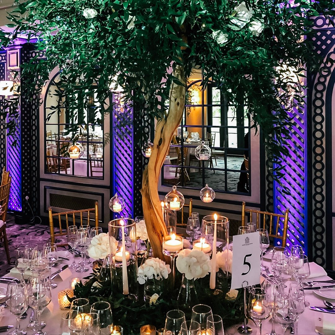Stunning wedding decorations by 
@blomsterdesignsflowers. 

Let us make your wedding dream come true at Monkey Island Estate, with tasteful design, first class service, and luxurious decorations

📸: @@blomsterdesignsflowers

#MonkeyIslandEstate #MonkeyIslandLife #YTLHotels